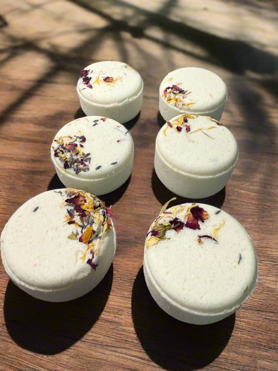 Goats Milk & Colloidal Oat Bath Bomb